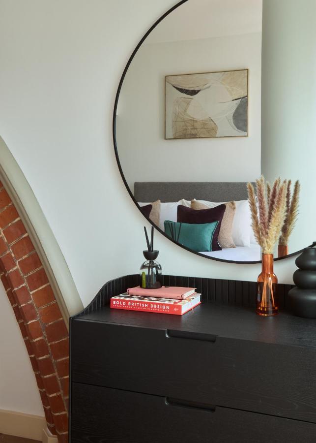 Kew Bridge By Viridian Apartments Esterno foto