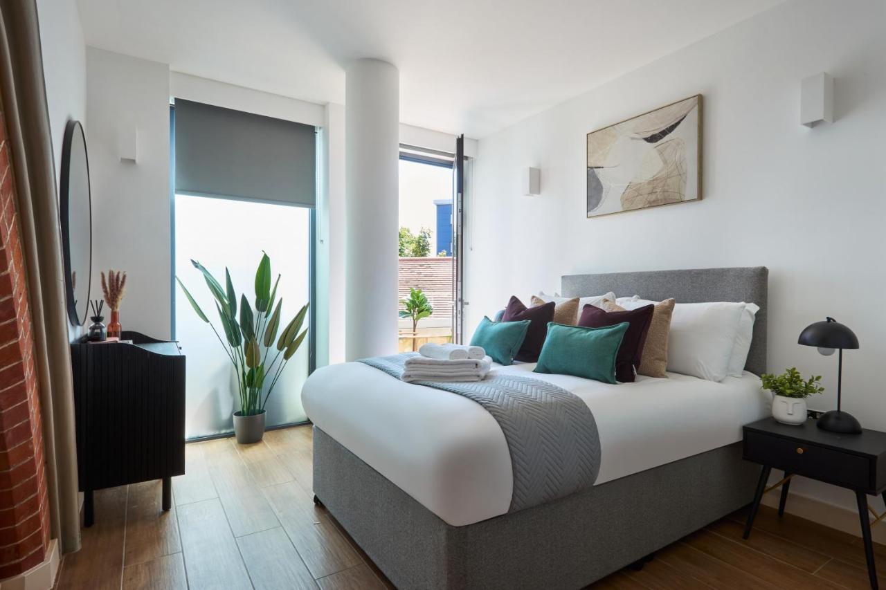 Kew Bridge By Viridian Apartments Esterno foto