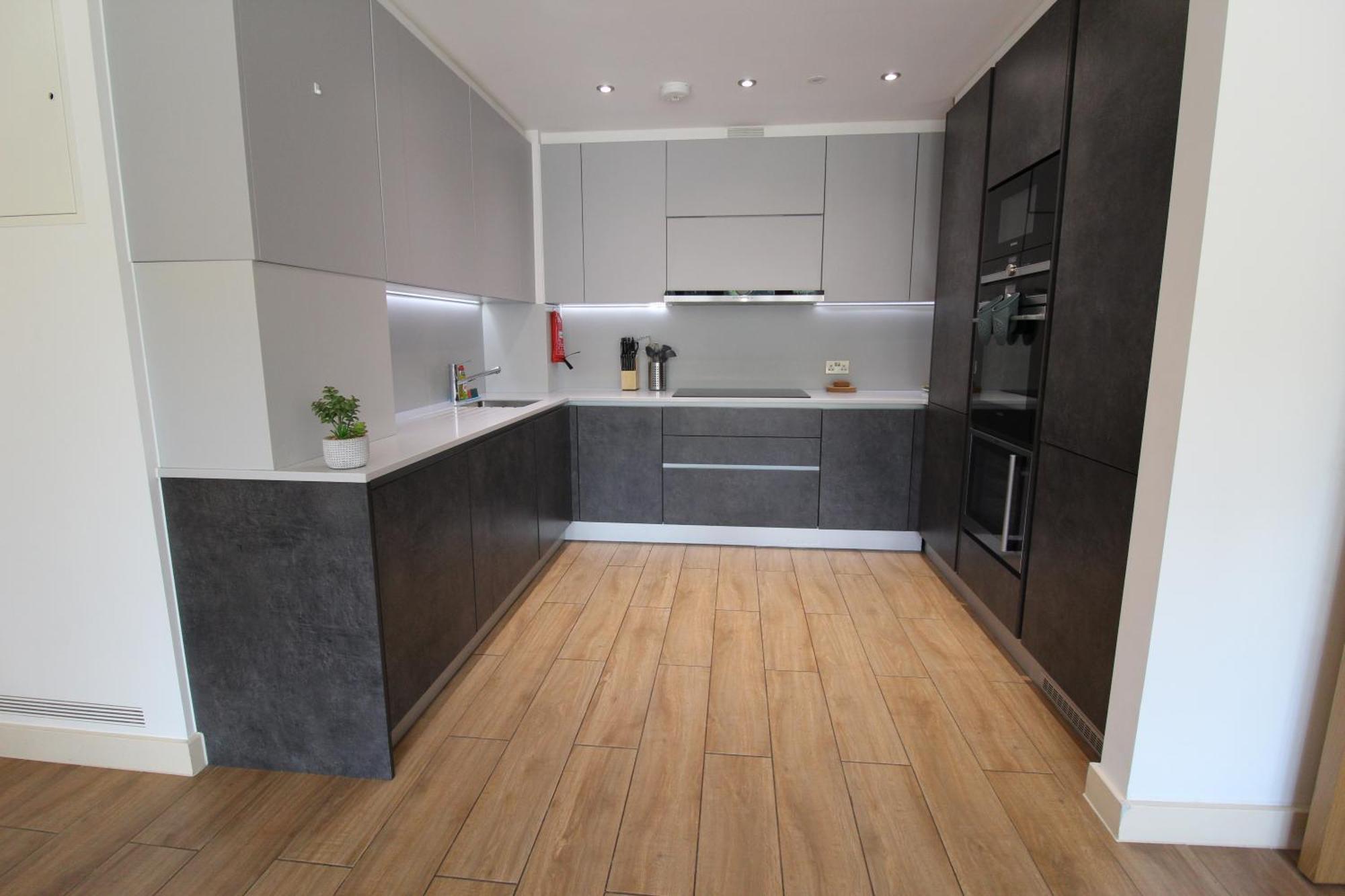 Kew Bridge By Viridian Apartments Esterno foto