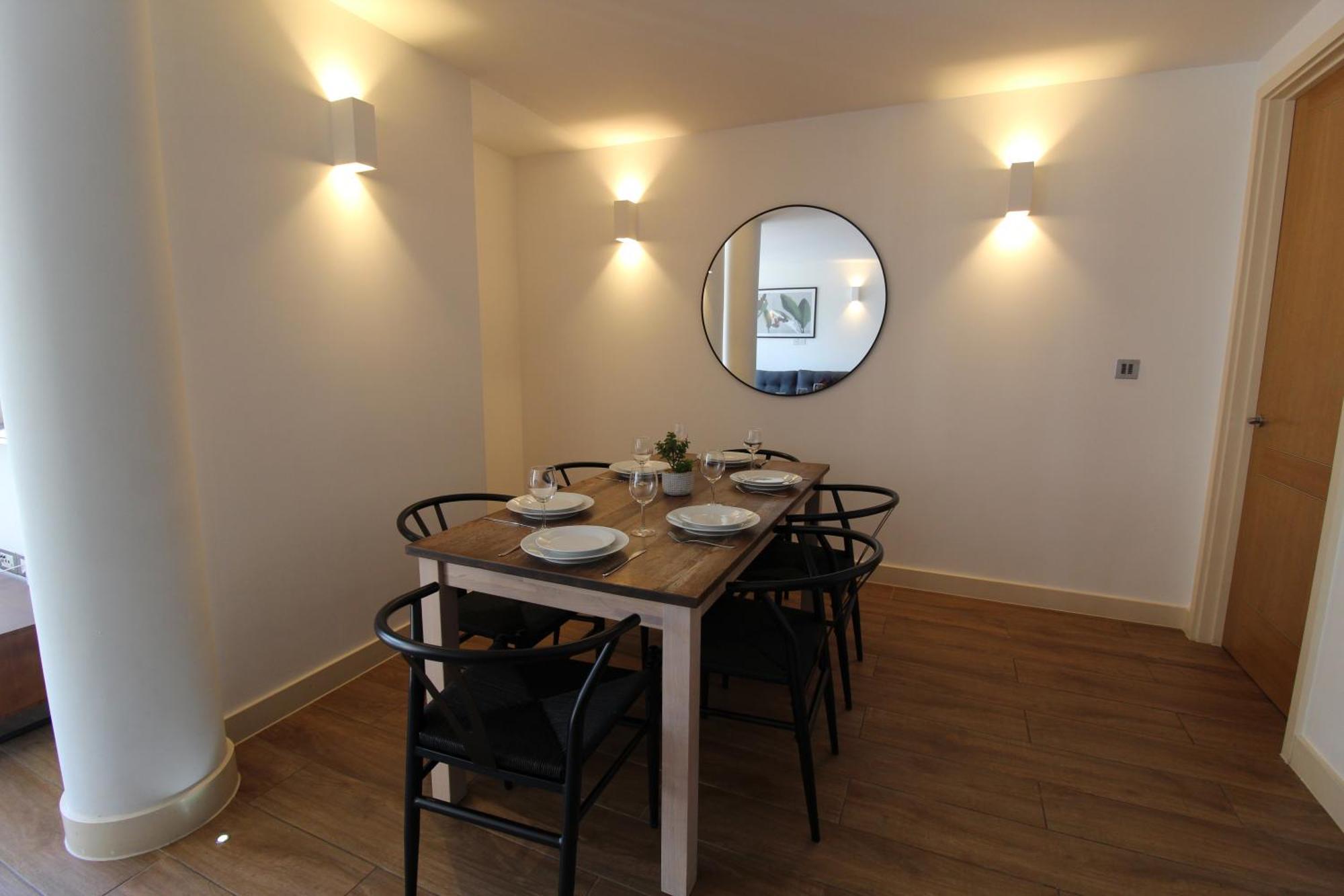 Kew Bridge By Viridian Apartments Esterno foto