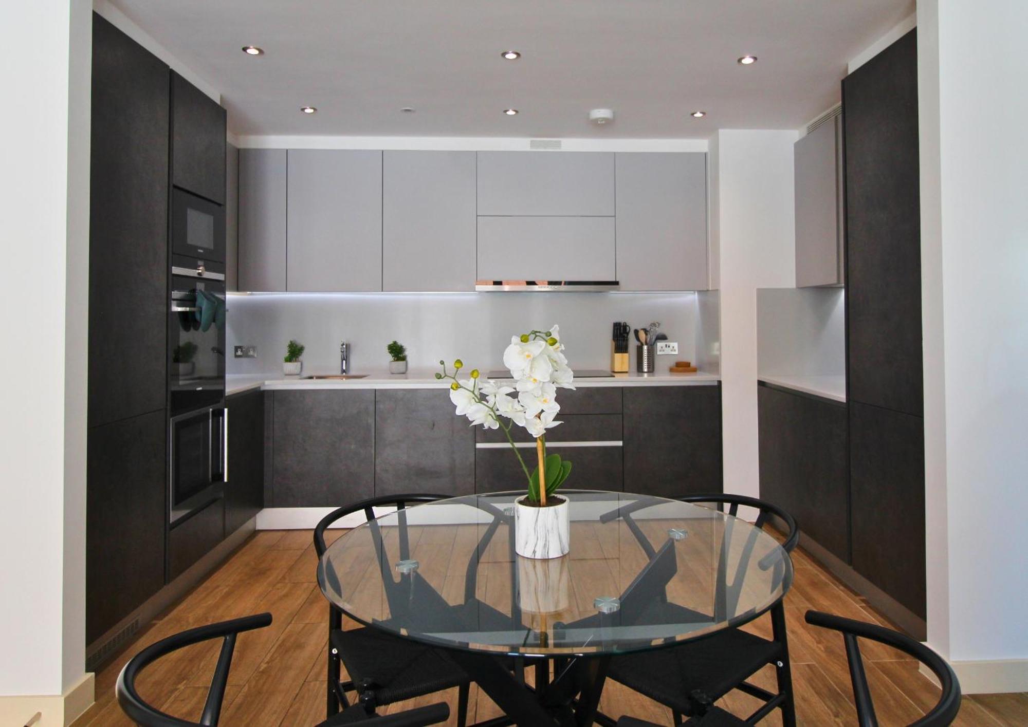 Kew Bridge By Viridian Apartments Esterno foto