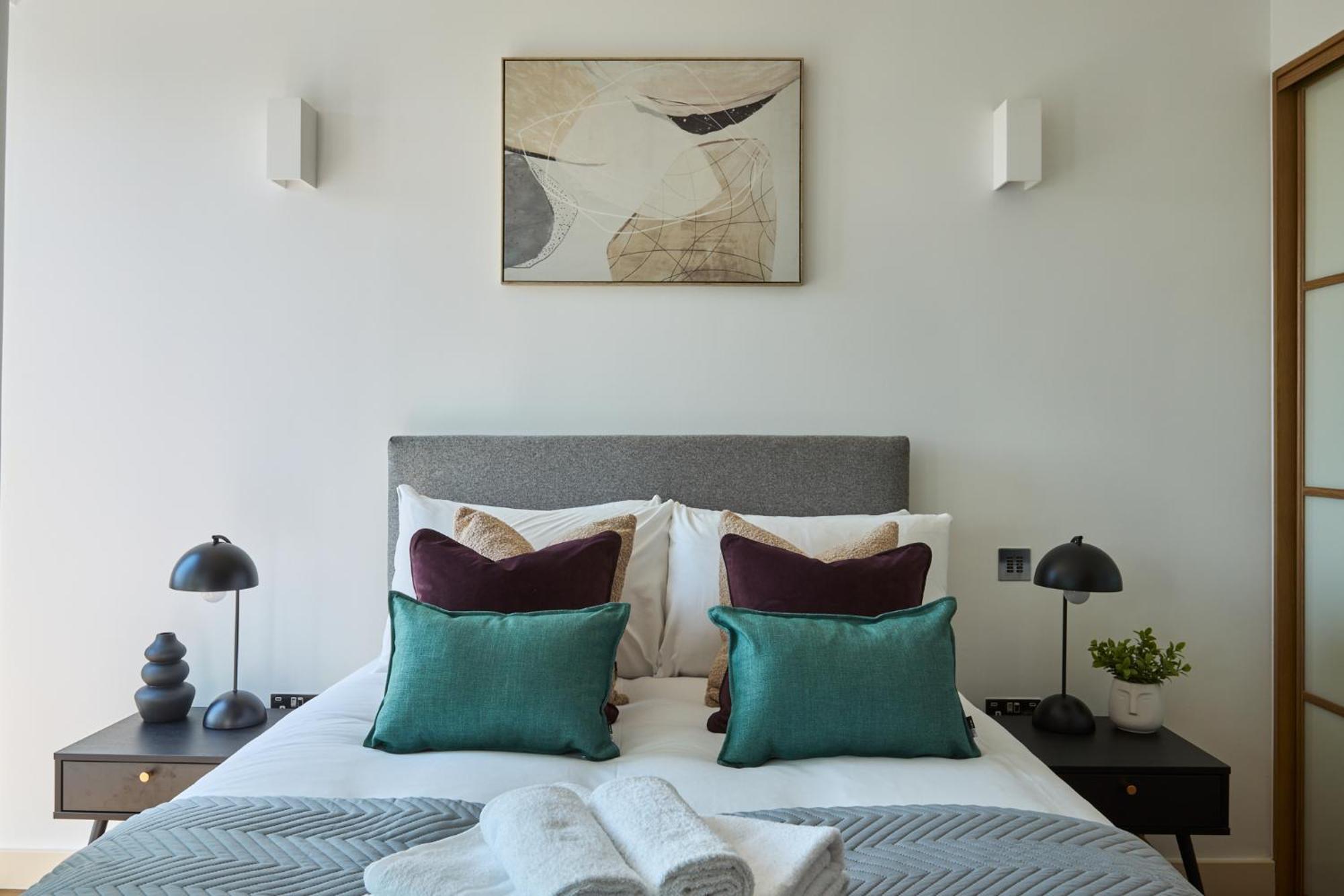 Kew Bridge By Viridian Apartments Esterno foto