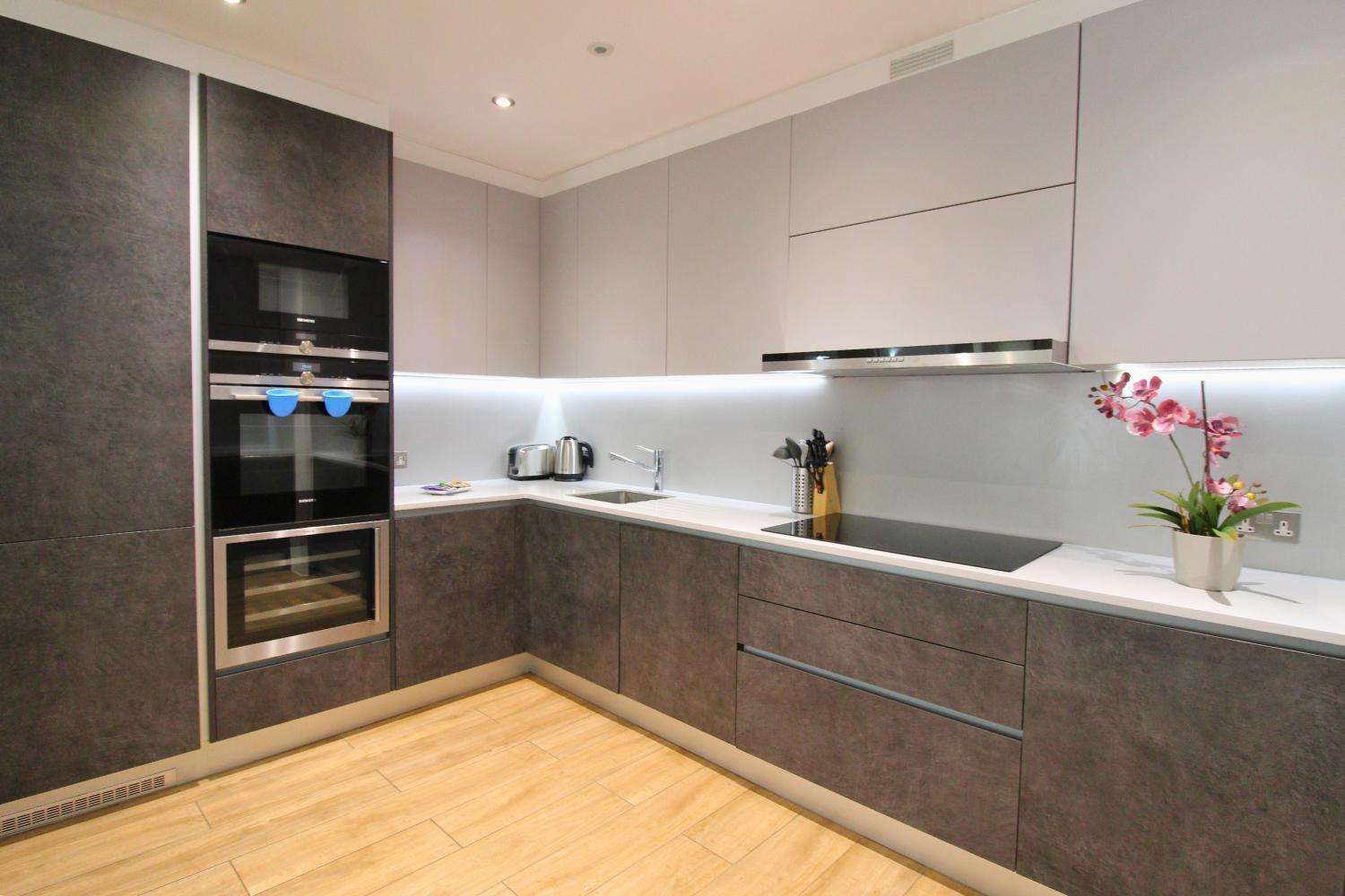 Kew Bridge By Viridian Apartments Esterno foto
